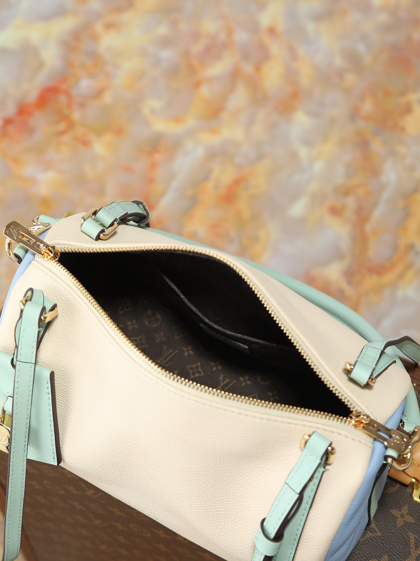 Louis Vuitton Express PM Handbag M26095 - Image 9