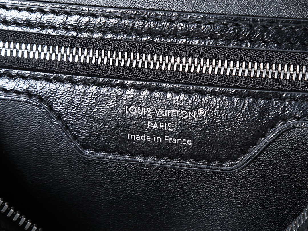 Louis Vuitton Speedy Soft 30 Handbag - Image 9