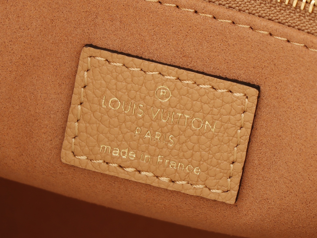 Louis Vuitton OnTheGo Small Handbag - Image 9
