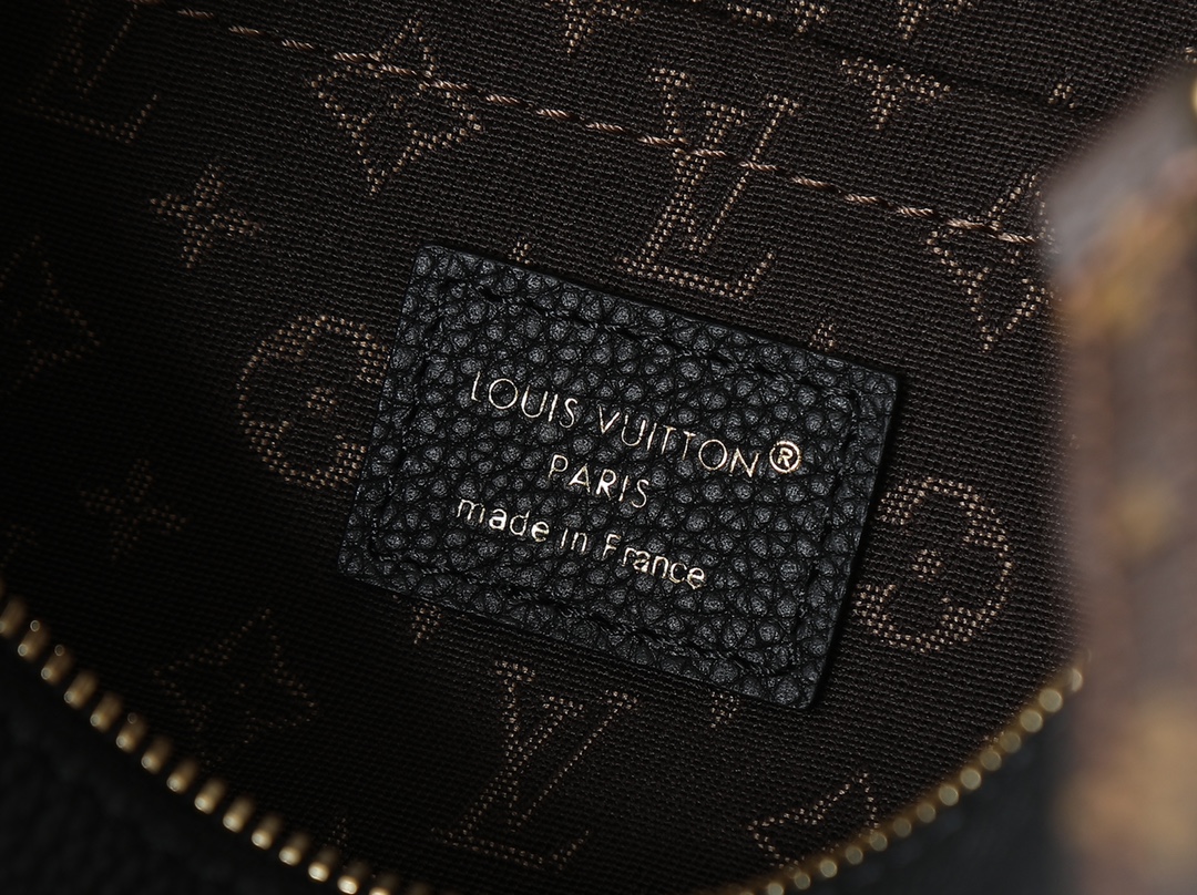 Louis Vuitton Express Small Handbag - Image 9
