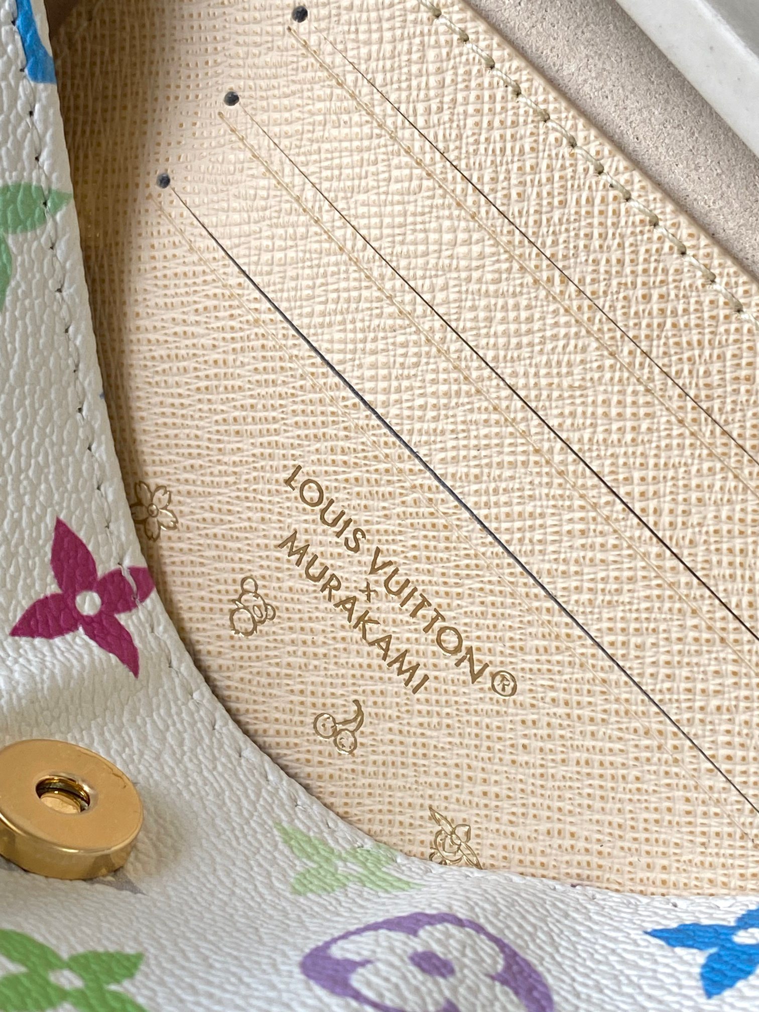 Louis Vuitton Wallet on Chain Ivy - Image 9