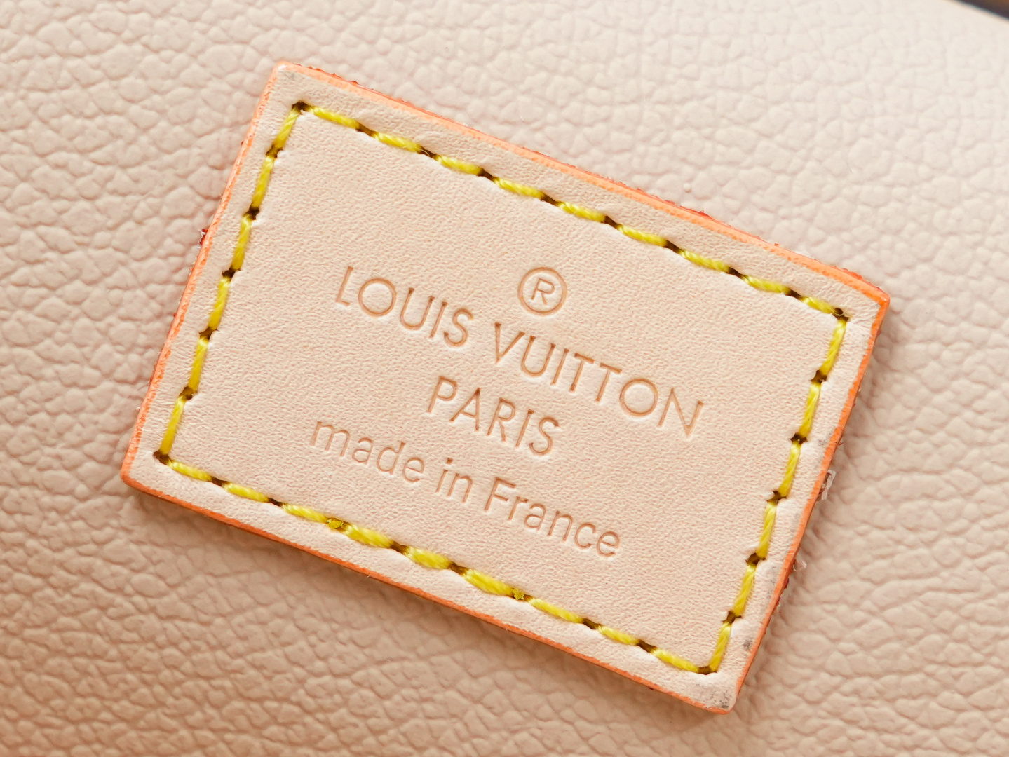 Louis Vuitton Nice Vanity Case M44935 in Monogram Canvas - Image 9