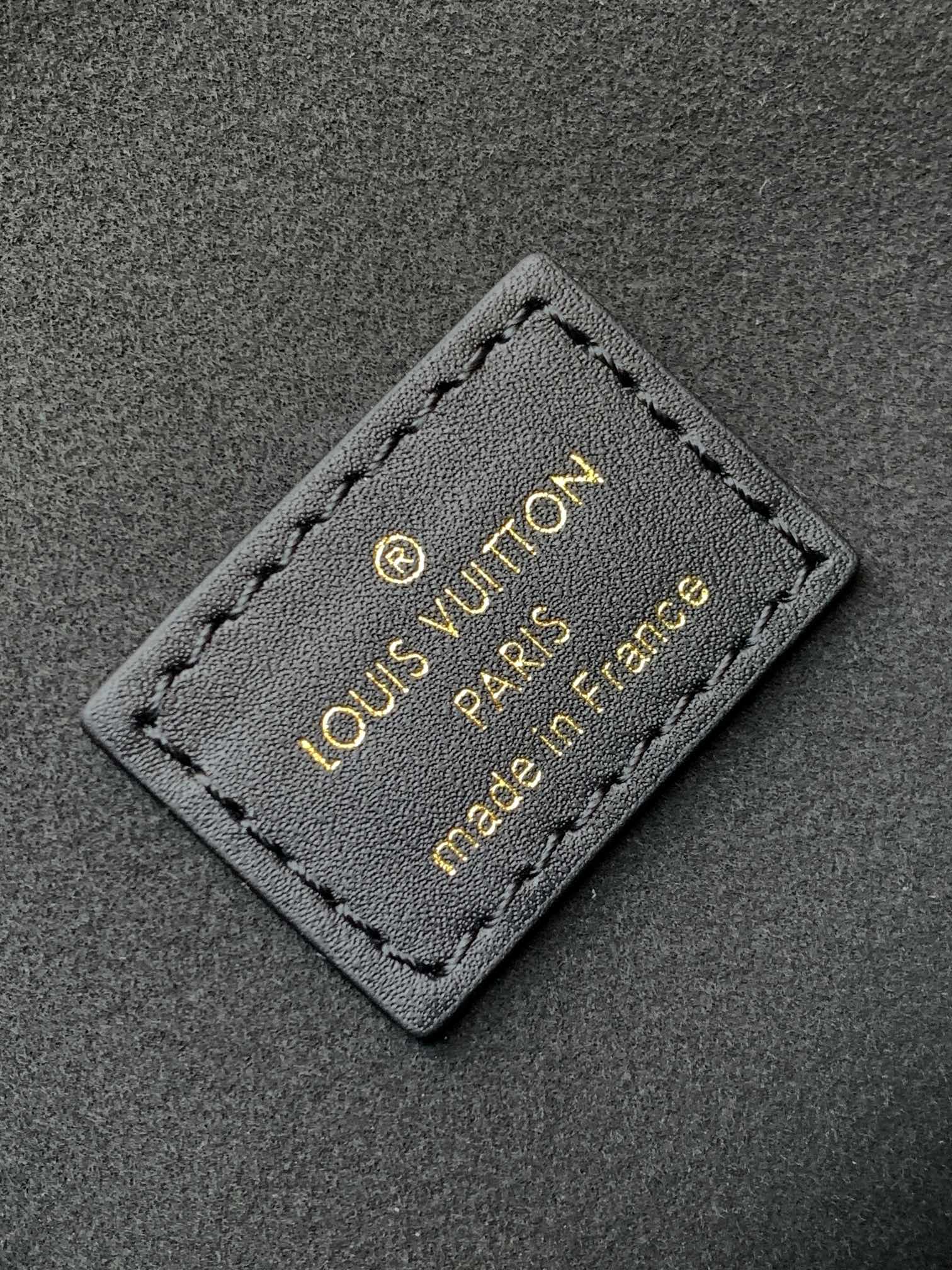 Louis Vuitton Pochette Metis Monogram Shoulder Bag - Image 9