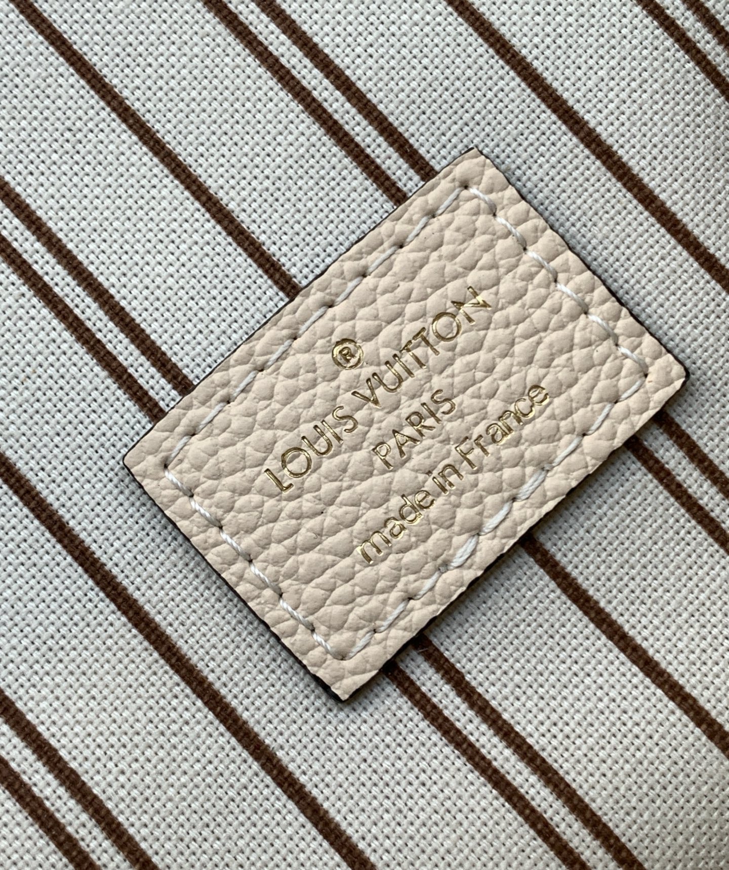 Louis Vuitton Pochette Metis Monogram Empreinte Shoulder Bag - Image 9