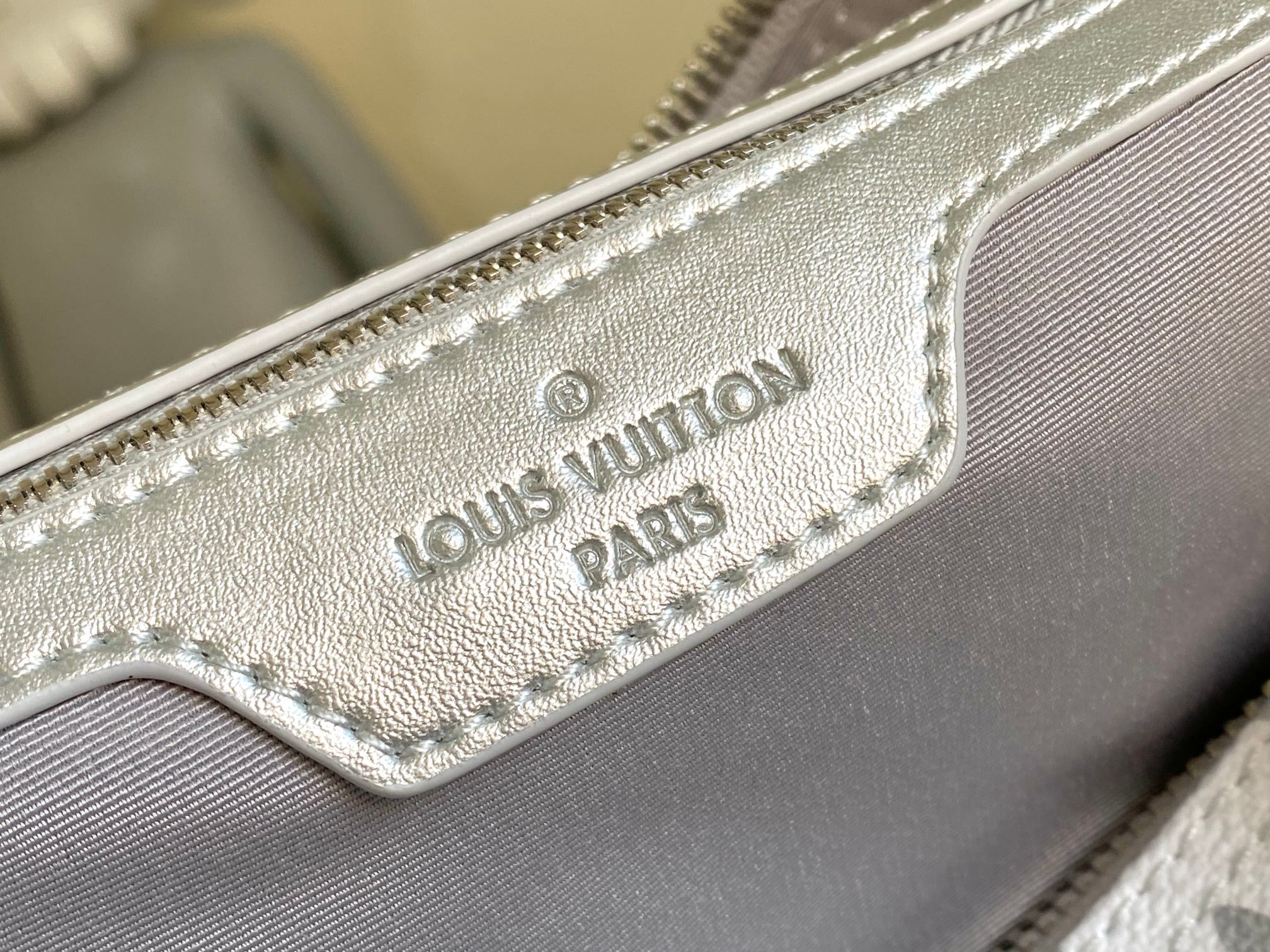 Louis Vuitton Keepall Bandouliere 45 Travel Bag - Image 9