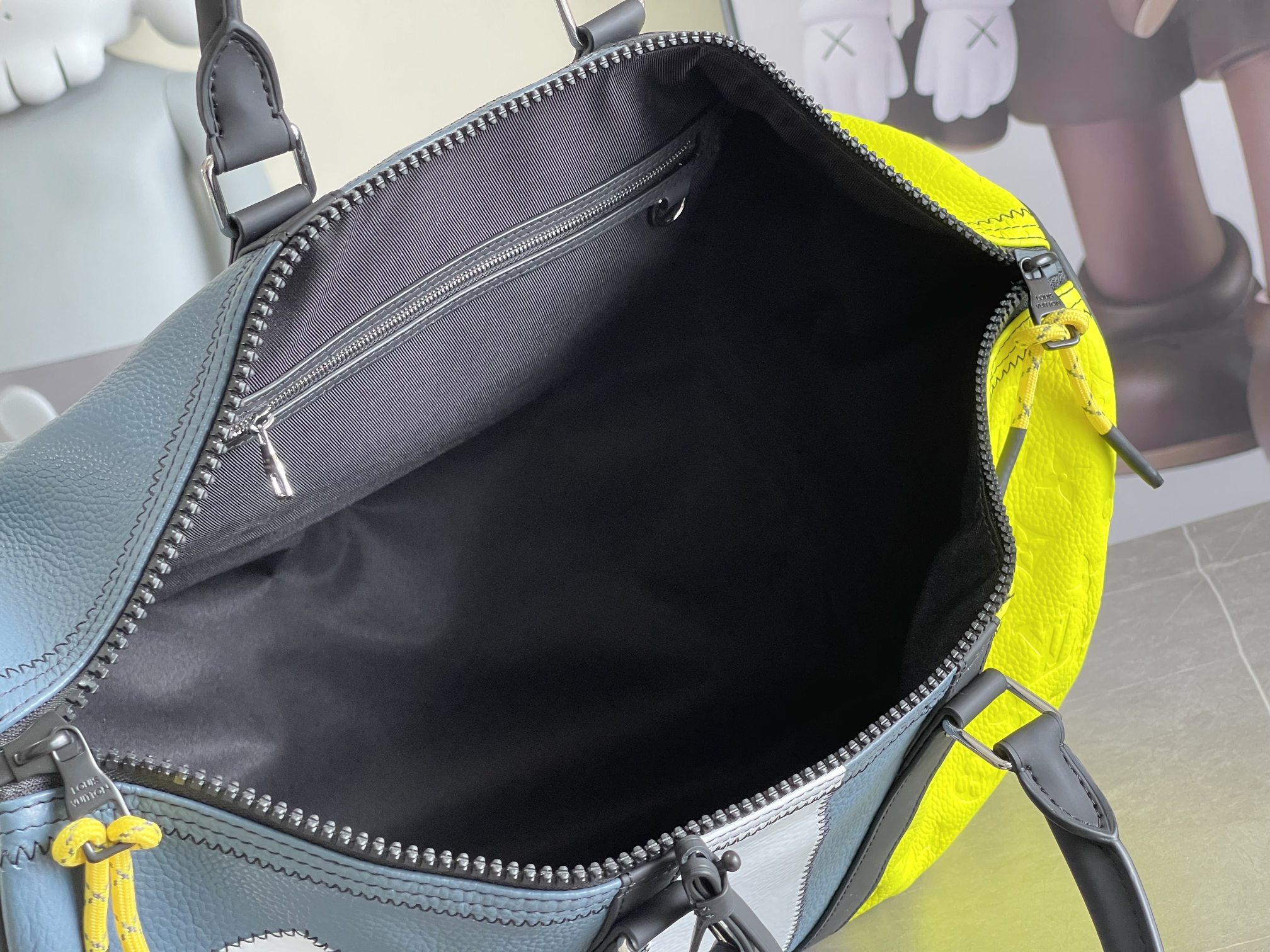 Keepall Bandouliere 50 Travel Bag - Image 9