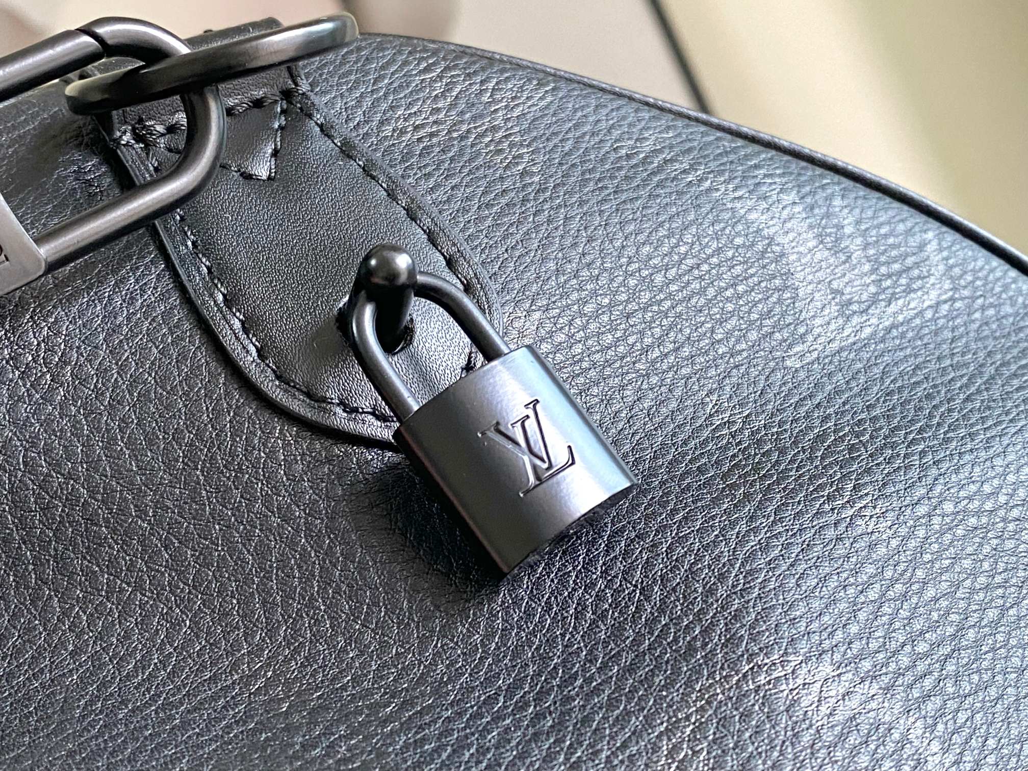 Louis Vuitton Speedy P9 Bandouliere 50 Bag - Image 9