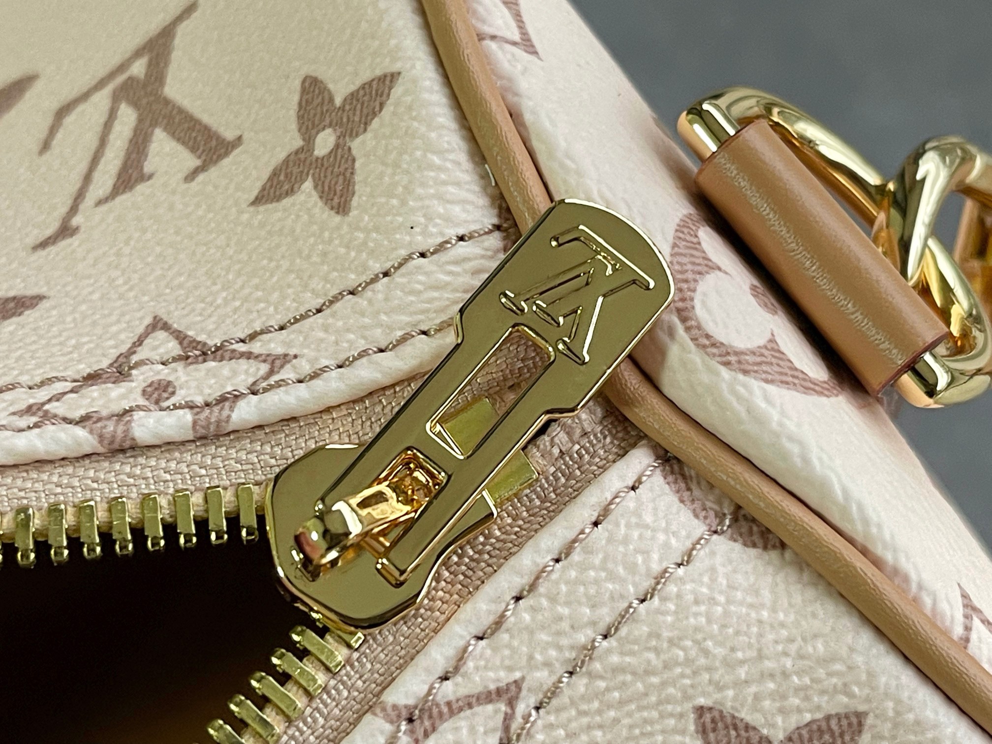 Louis Vuitton Keepall Bandouliere 45 Travel Bag - Image 9