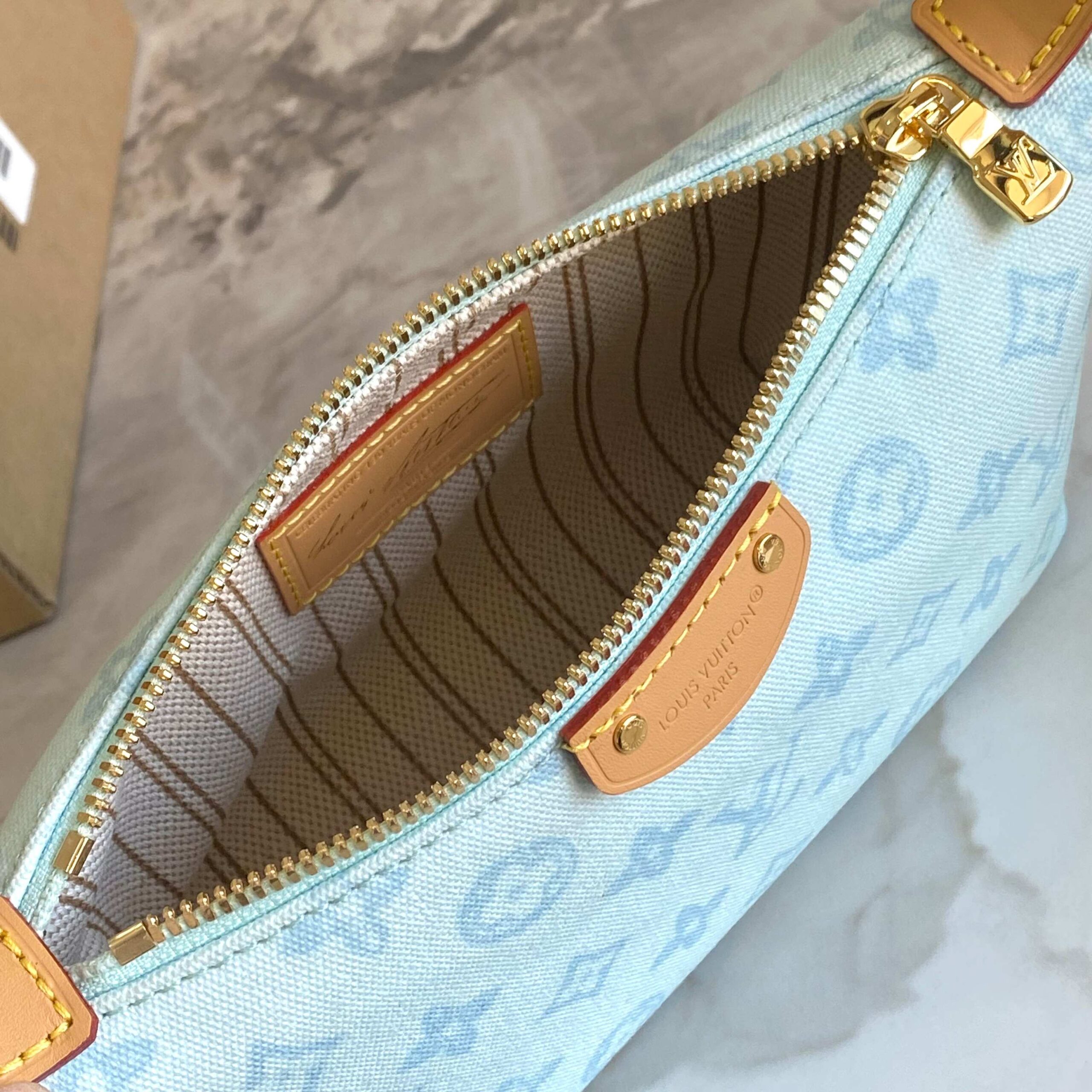 Louis Vuitton Pochette Hills Monogram Origine Blue Shoulder Bag - Image 9