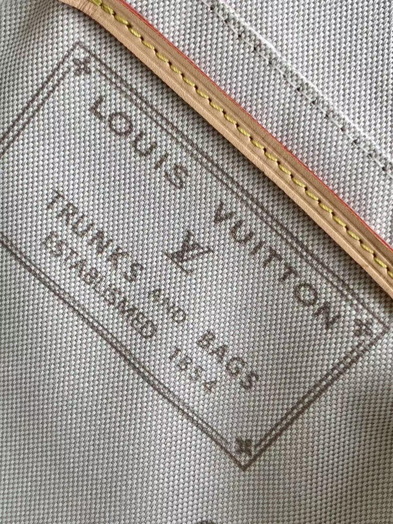 Louis Vuitton M29974 Odyssée Small Handbag in Monogram Emblème - Image 9