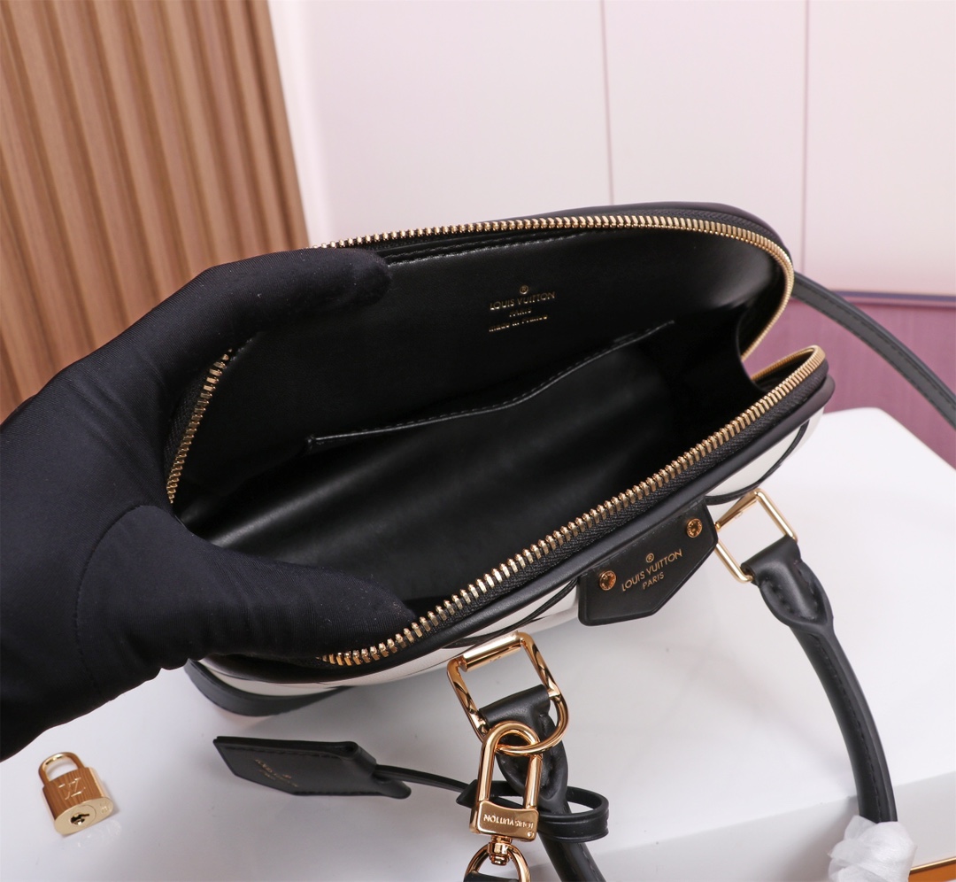 Louis Vuitton Alma BB Handbag - Image 9