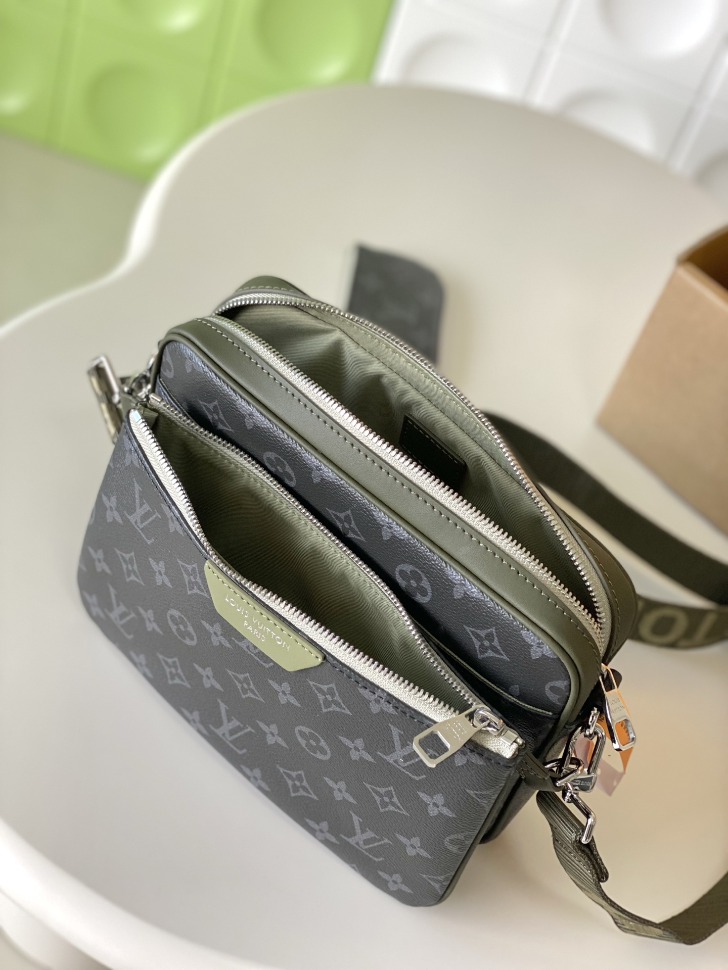 Louis Vuitton Trio Messenger Bag M28628 in Monogram Eclipse Canvas - Image 9