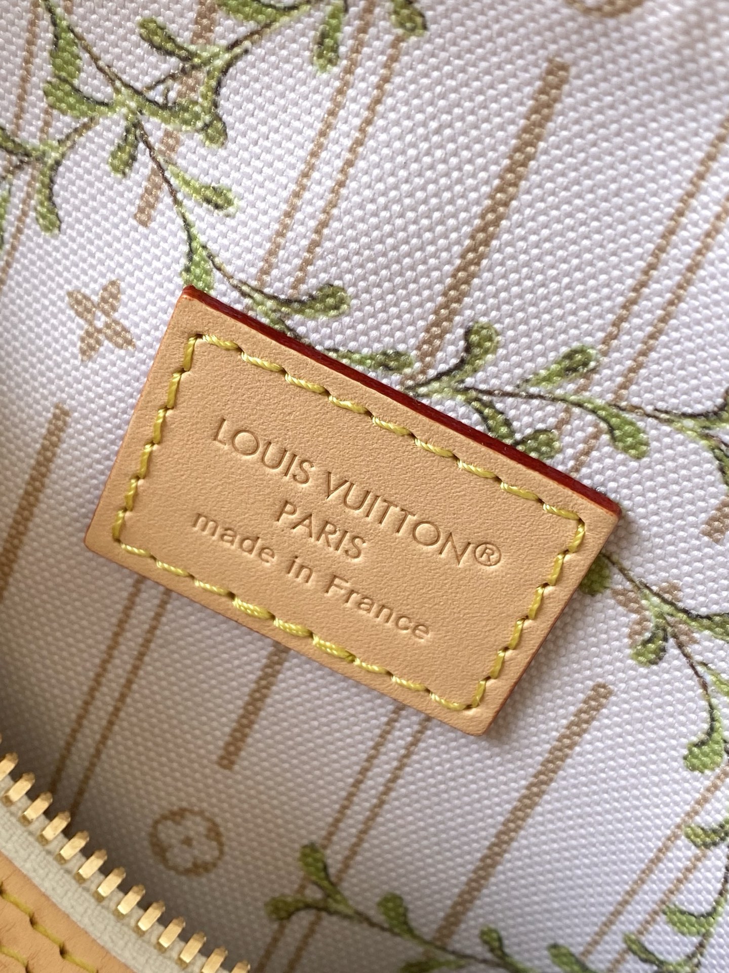 Louis Vuitton Speedy Bandoulière 20 Crossbody Bag - Image 9