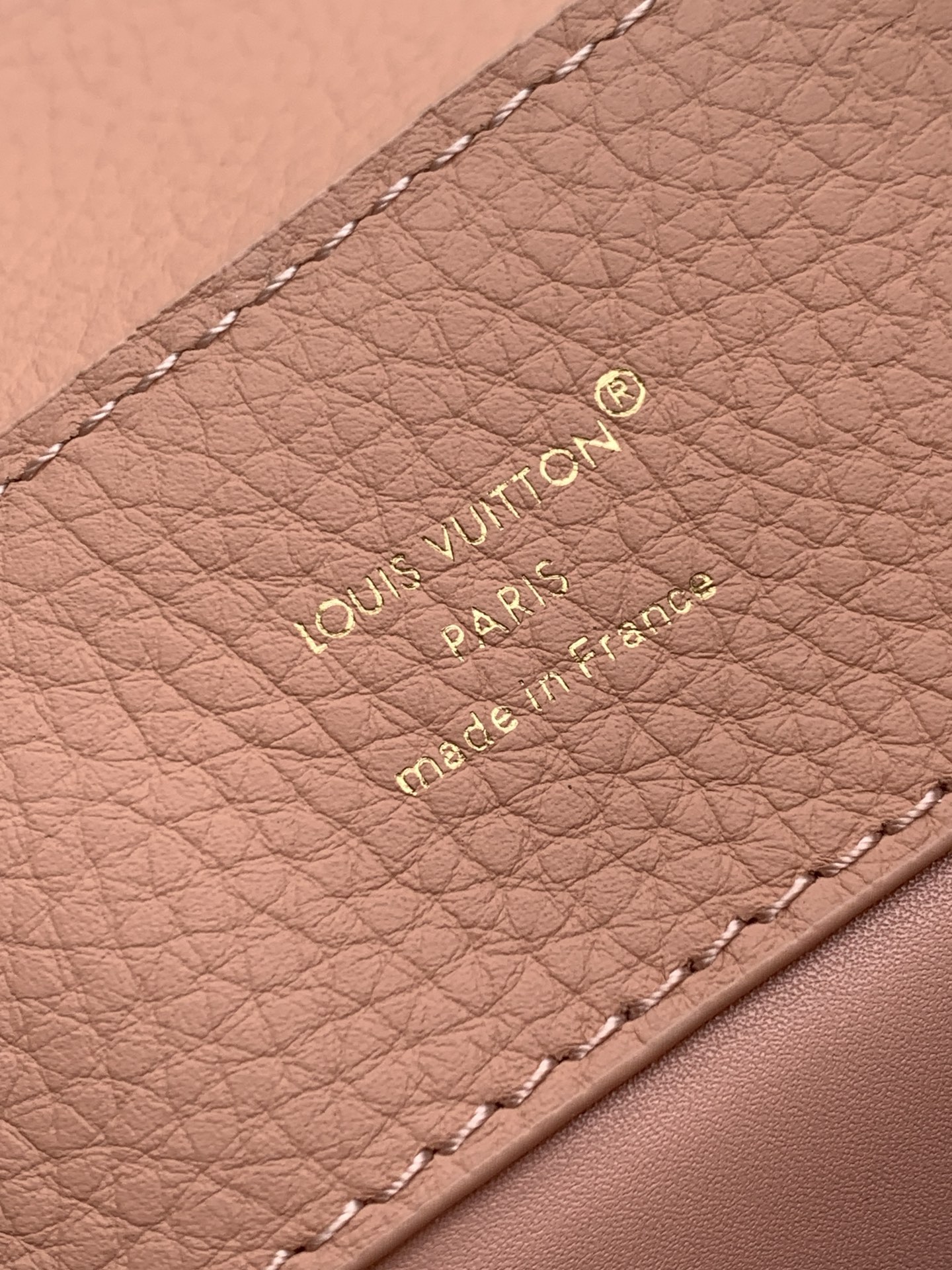 Louis Vuitton Capucines M28245 Small Pink Taurillon Leather Handbag - Image 9