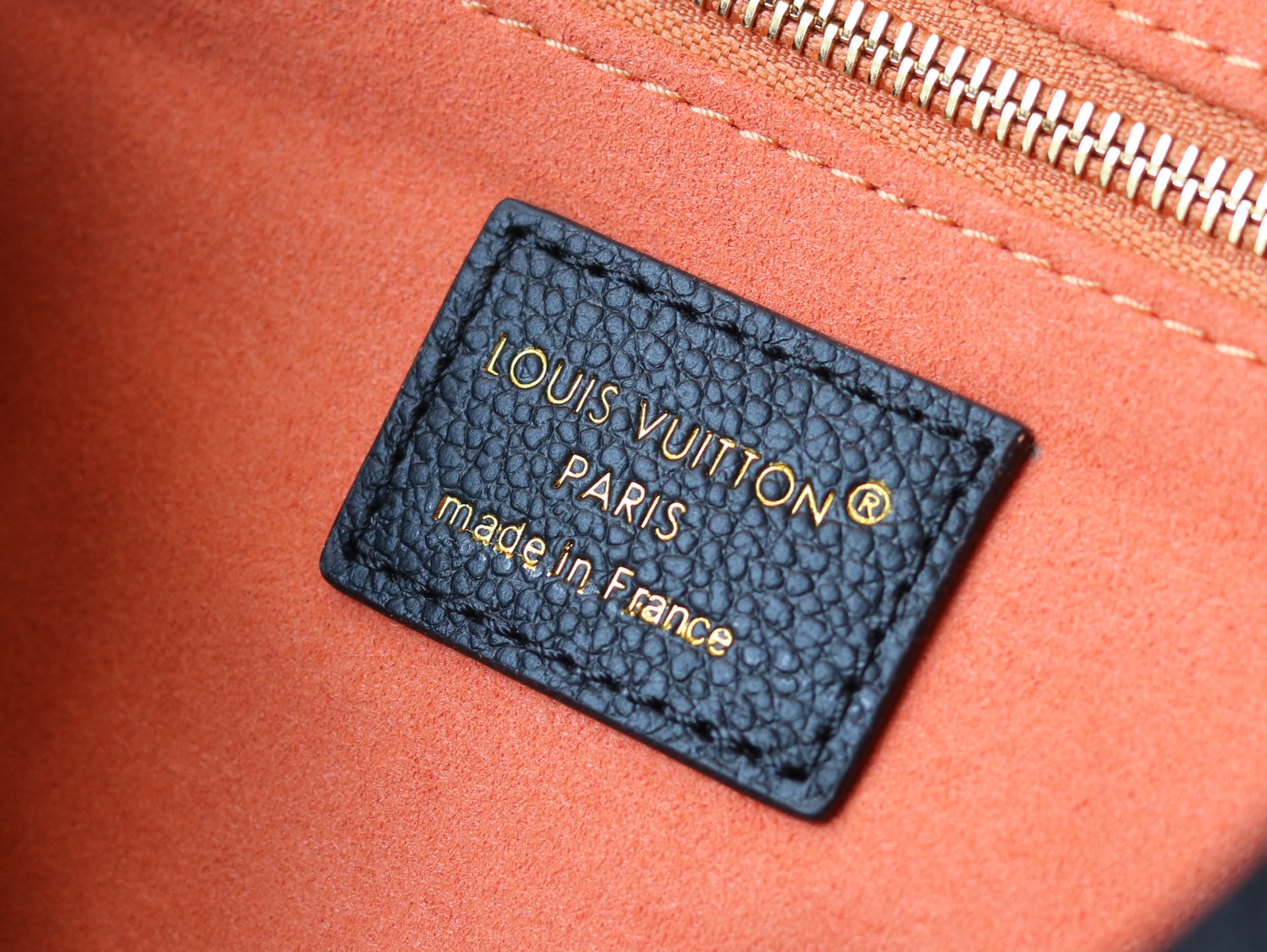 Louis Vuitton Anytime Medium Handbag - Image 9