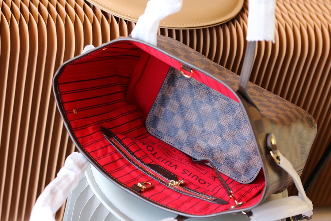 Louis Vuitton Neverfull Small Tote Bag in Damier Azur Canvas - Image 9