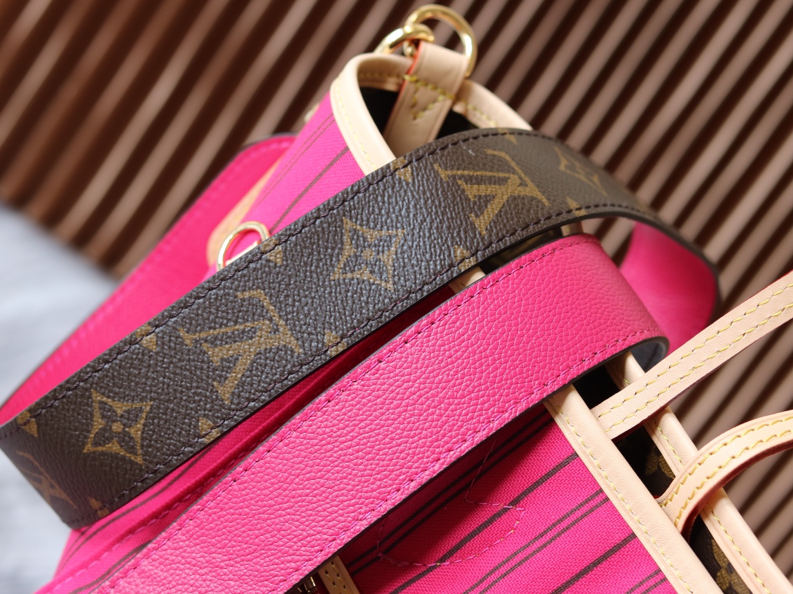 Louis Vuitton Neverfull MM Tote Bag in Damier Azur Canvas - Image 9