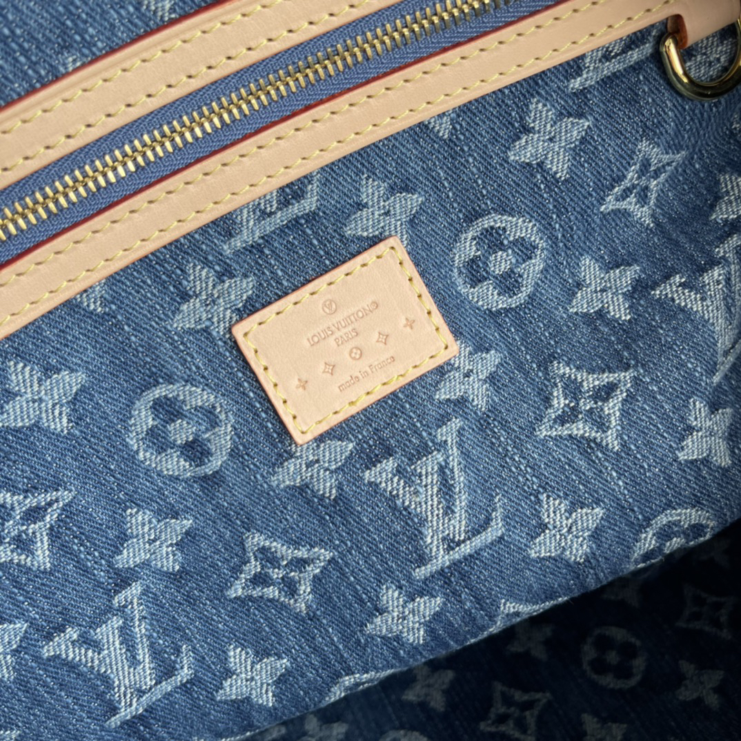 Keepall Bandoulière Travel Bag in Monogram Denim - Image 9
