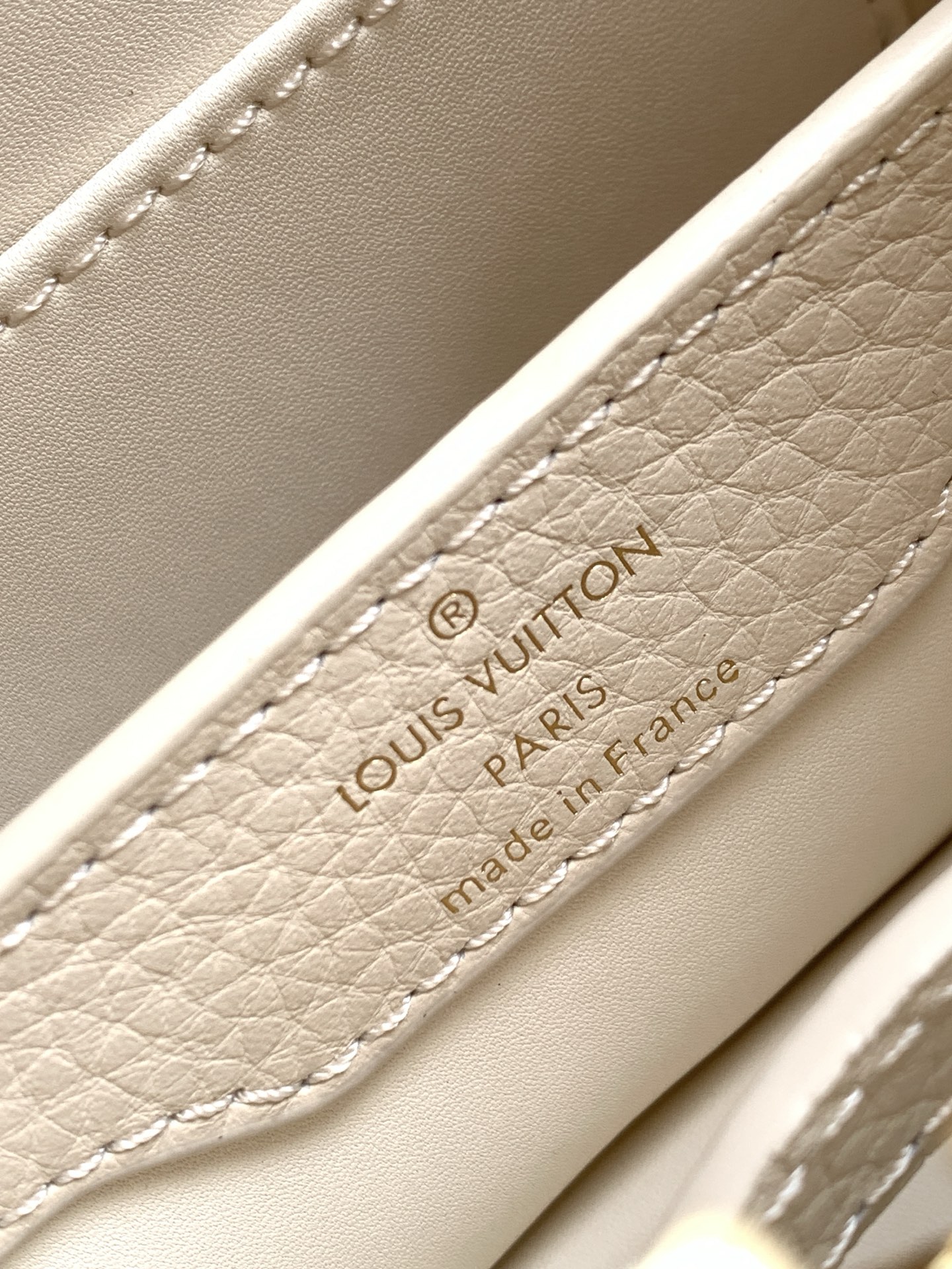 Louis Vuitton Capucines Daydream Handbag M25611 - Image 9
