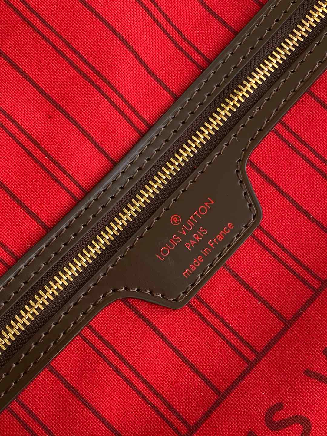 Louis Vuitton Neverfull MM Monogram Canvas Tote Bag - Image 9