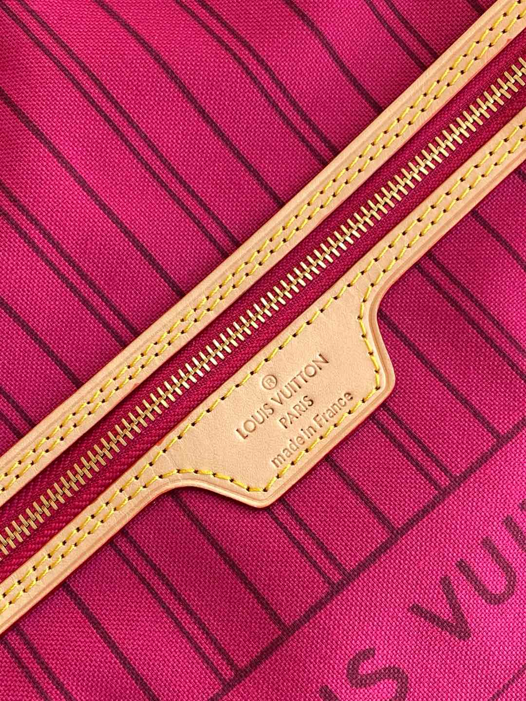 Louis Vuitton Neverfull MM Monogram Tote Bag - Image 9