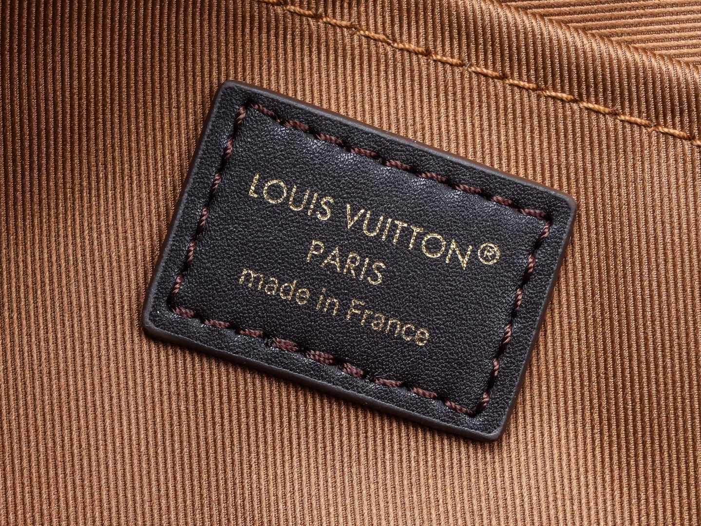 Louis Vuitton Speedy Soft 30 Handbag in Monogram Textile - Image 9