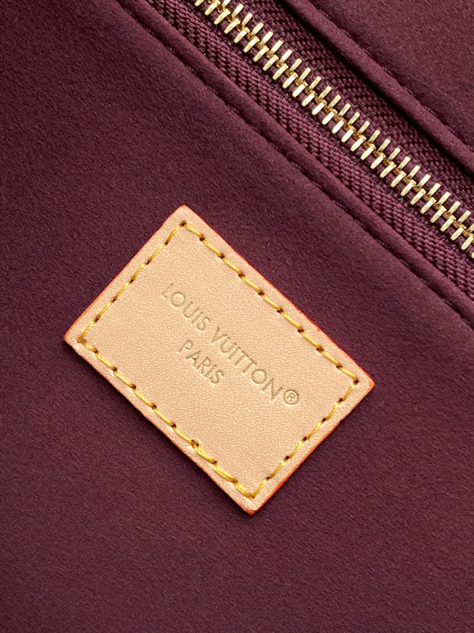 Louis Vuitton Artsy Handbag M25877 - Image 9