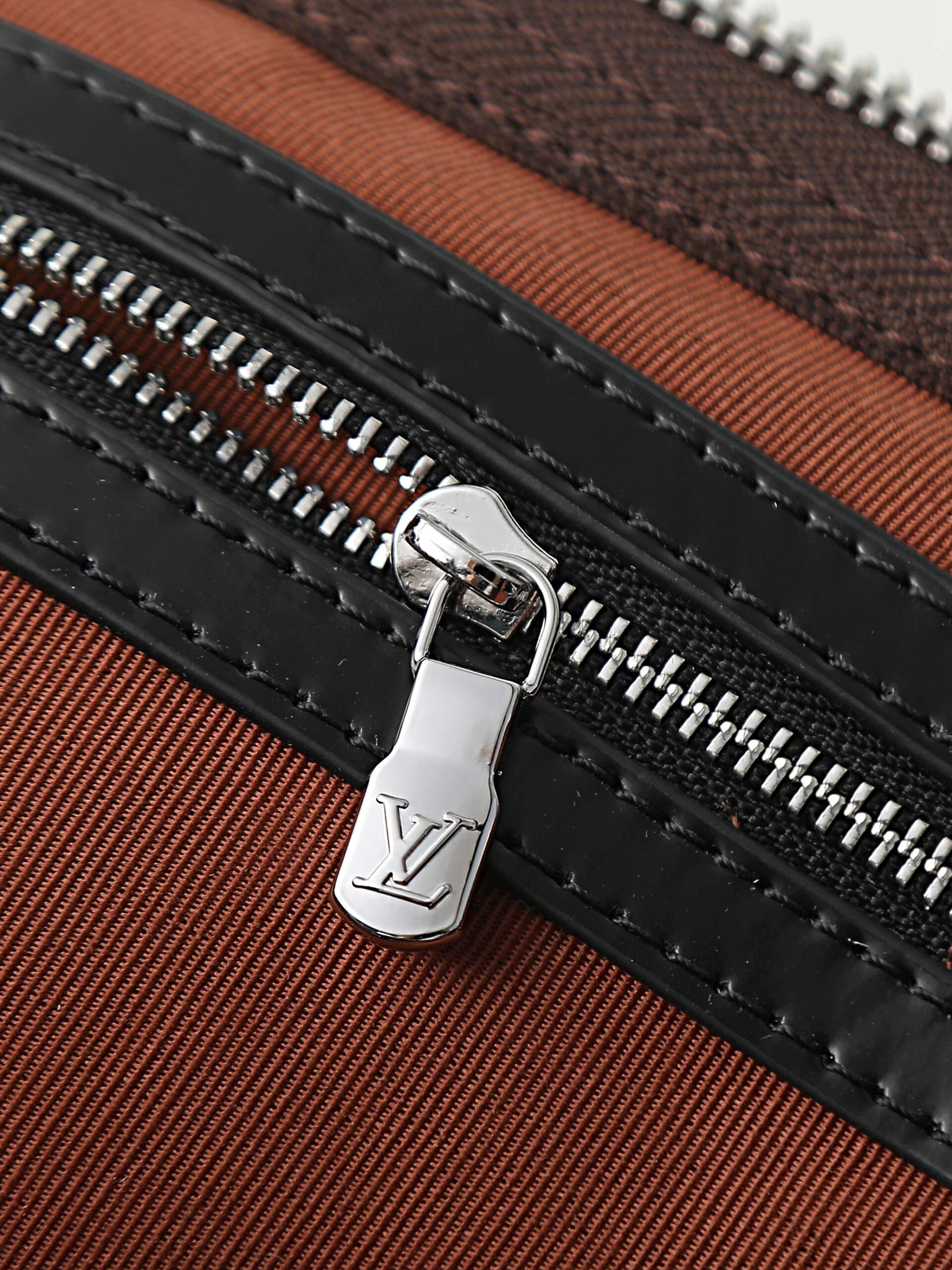Louis Vuitton Keepall 45 Travel Bag - Image 9
