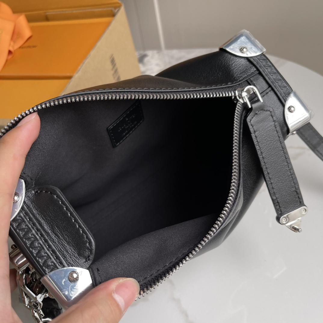 Side Trunk Medium Leather Crossbody Bag - Image 9