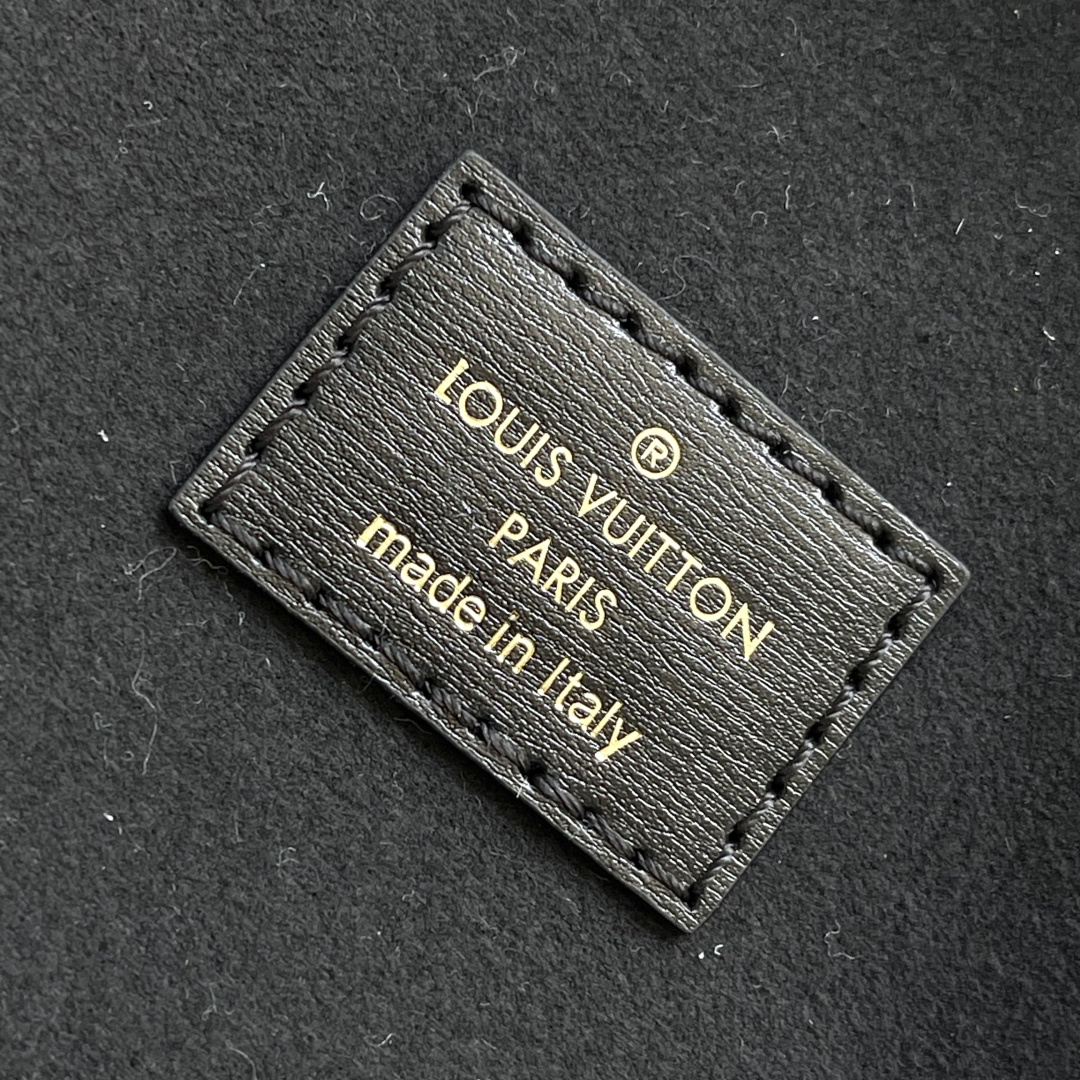 Louis Vuitton Nice Cosmetic Pouch M45165 - Image 9
