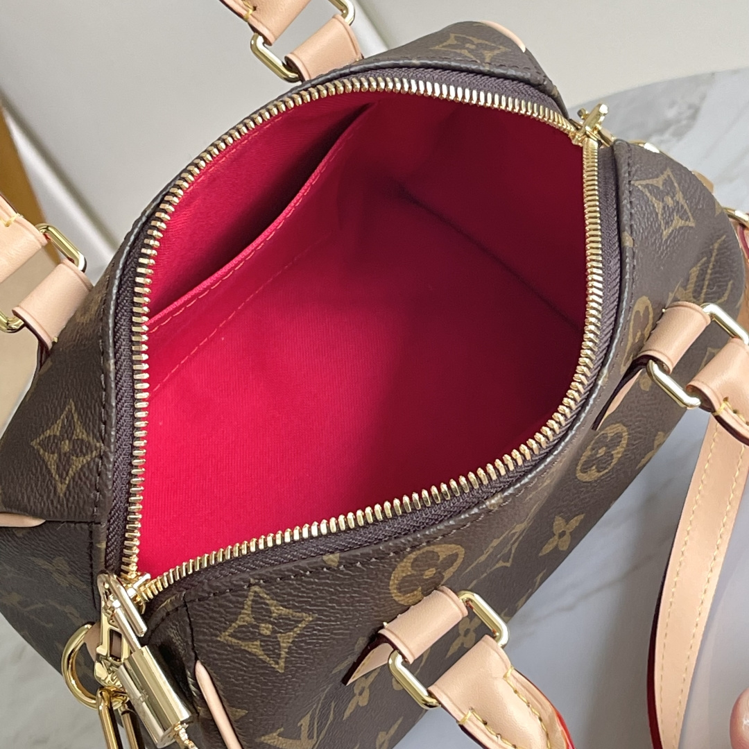 Louis Vuitton Speedy Bandouliere 20 Monogram Bag - Image 9