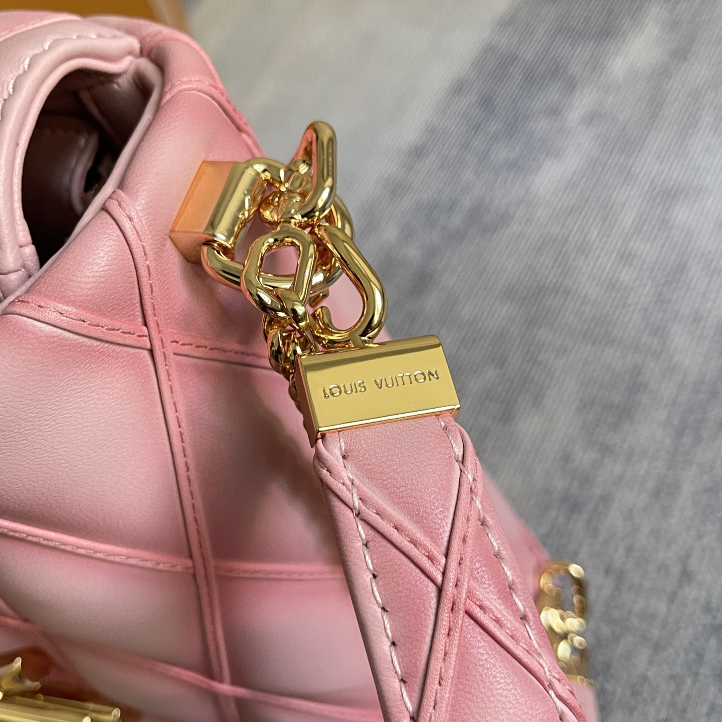 Louis Vuitton GO-14 Medium Handbag - Image 9