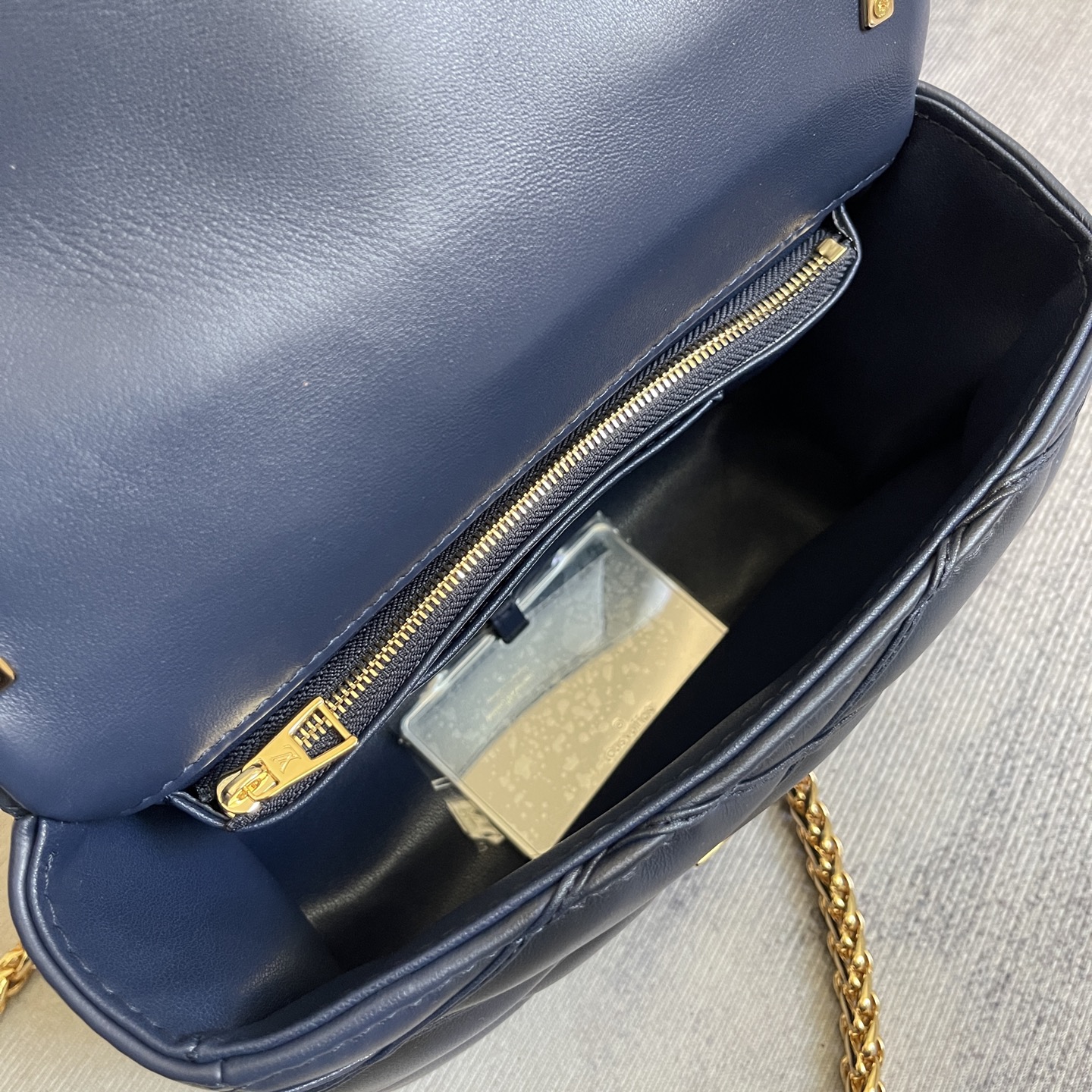GO-14 Medium Handbag - - Image 9
