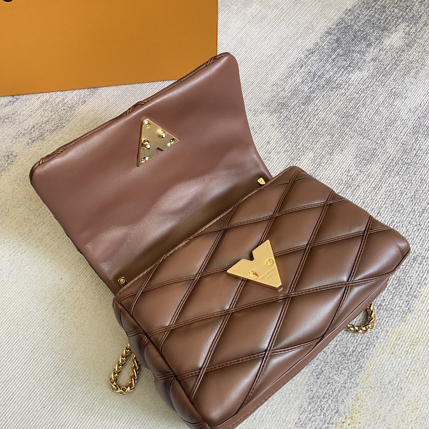 Louis Vuitton GO-14 MM Quilted Lambskin Handbag - Image 9