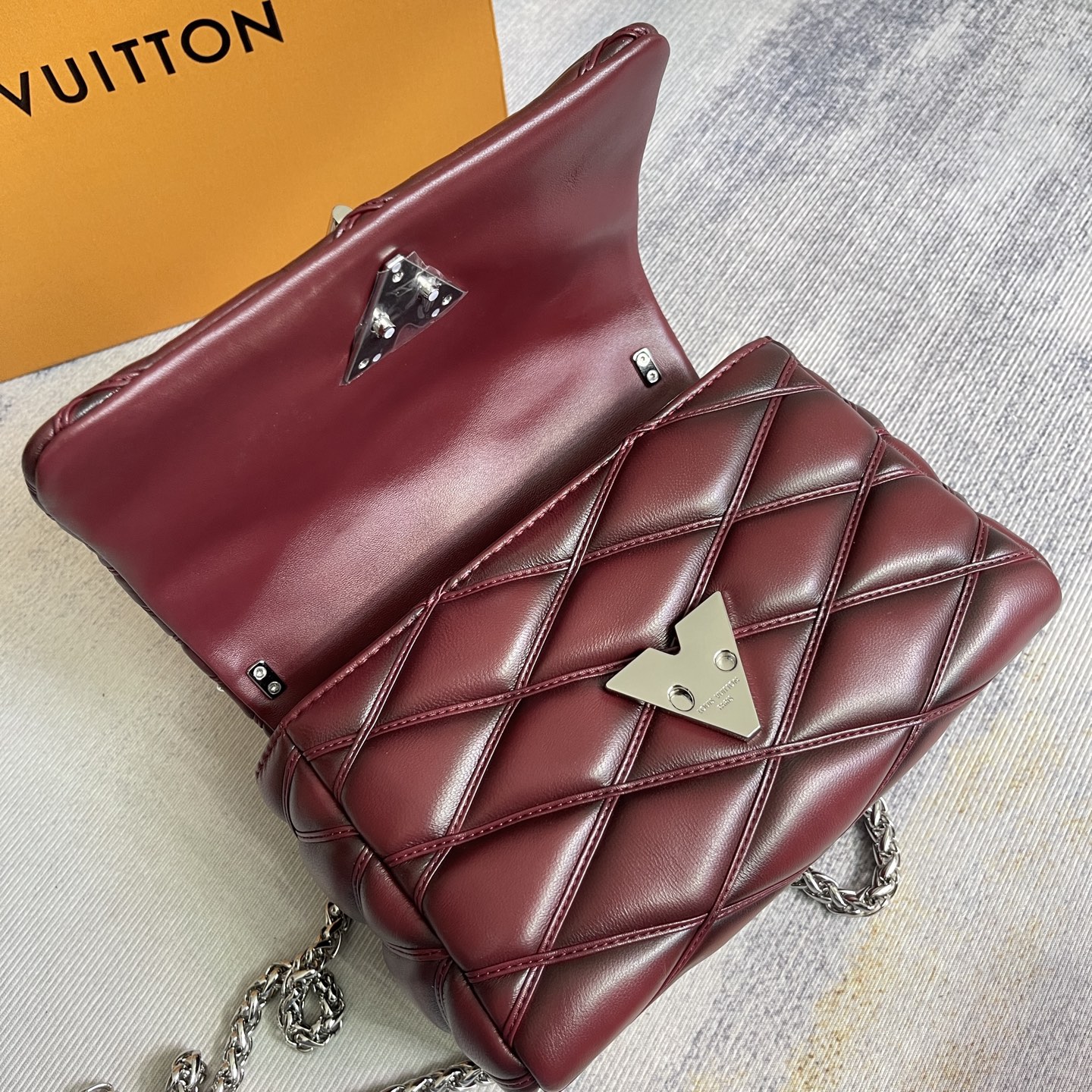 Louis Vuitton GO-14 Medium Handbag - Image 9