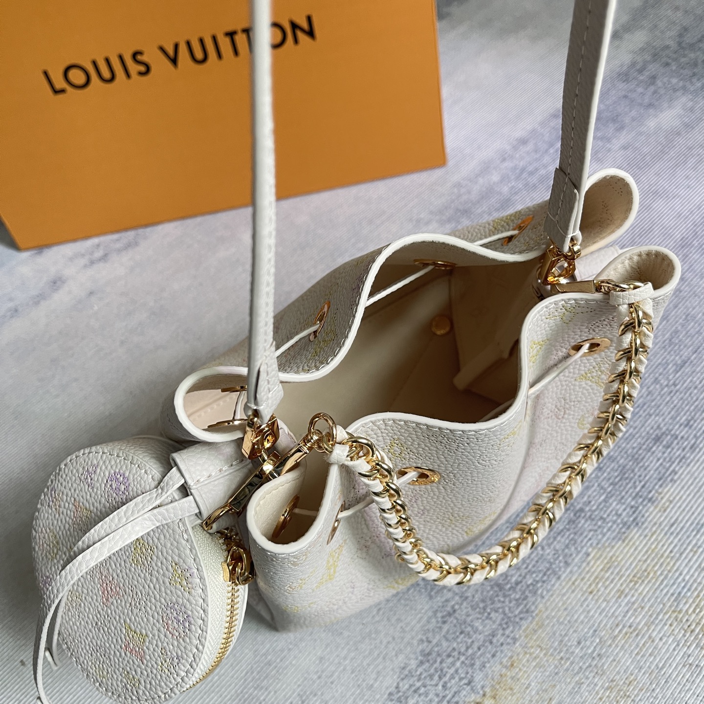 Bella Dream Series Handbag M15114 - Image 9