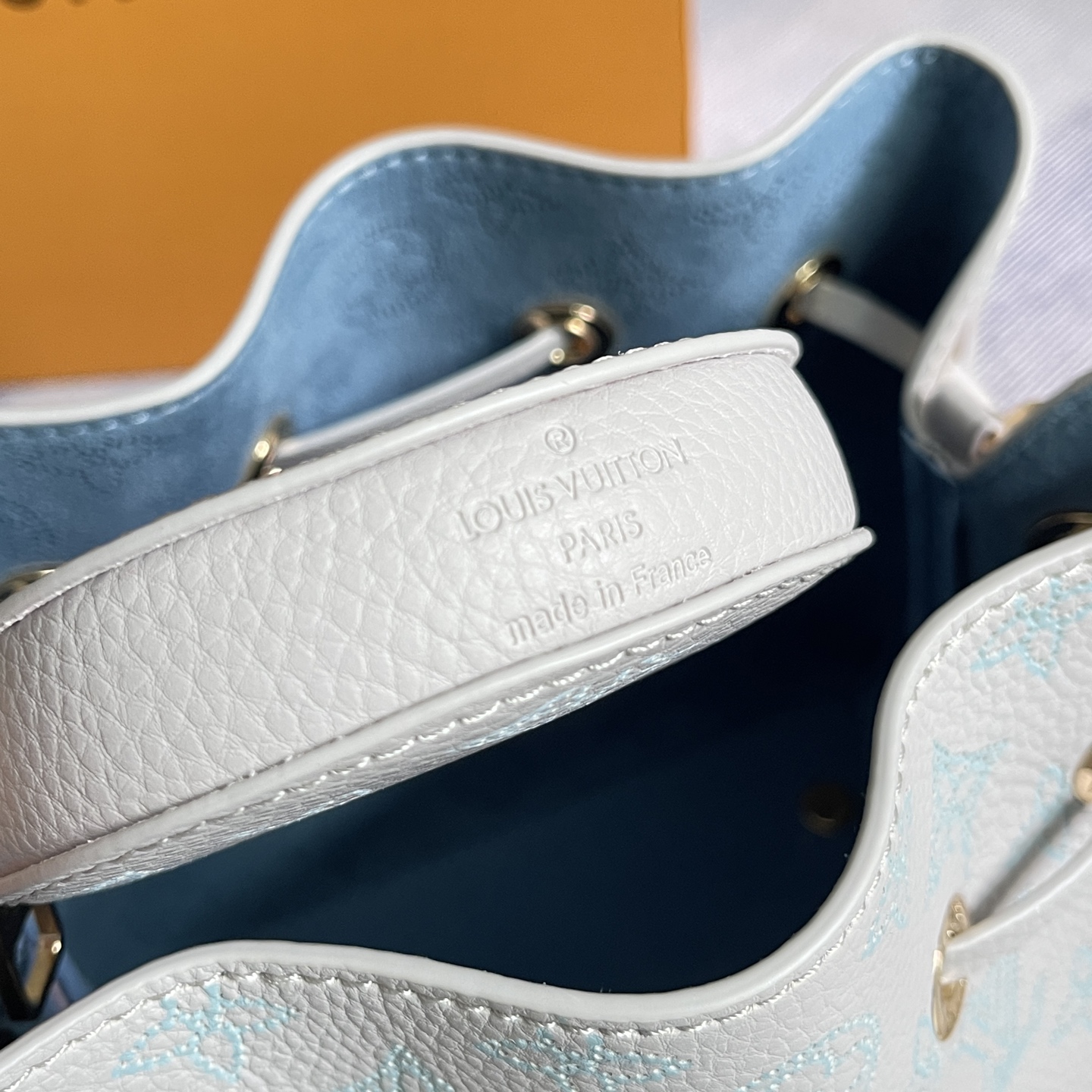 Louis Vuitton Bella Monogram Perforated Calfskin Bucket Bag - Image 9