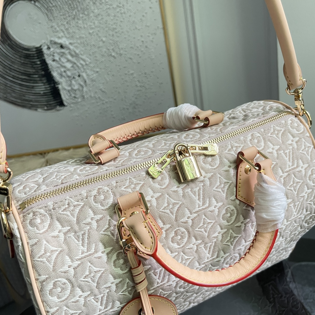 Louis Vuitton Speedy Soft 30 Handbag in Monogram Emblème Canvas - Image 9