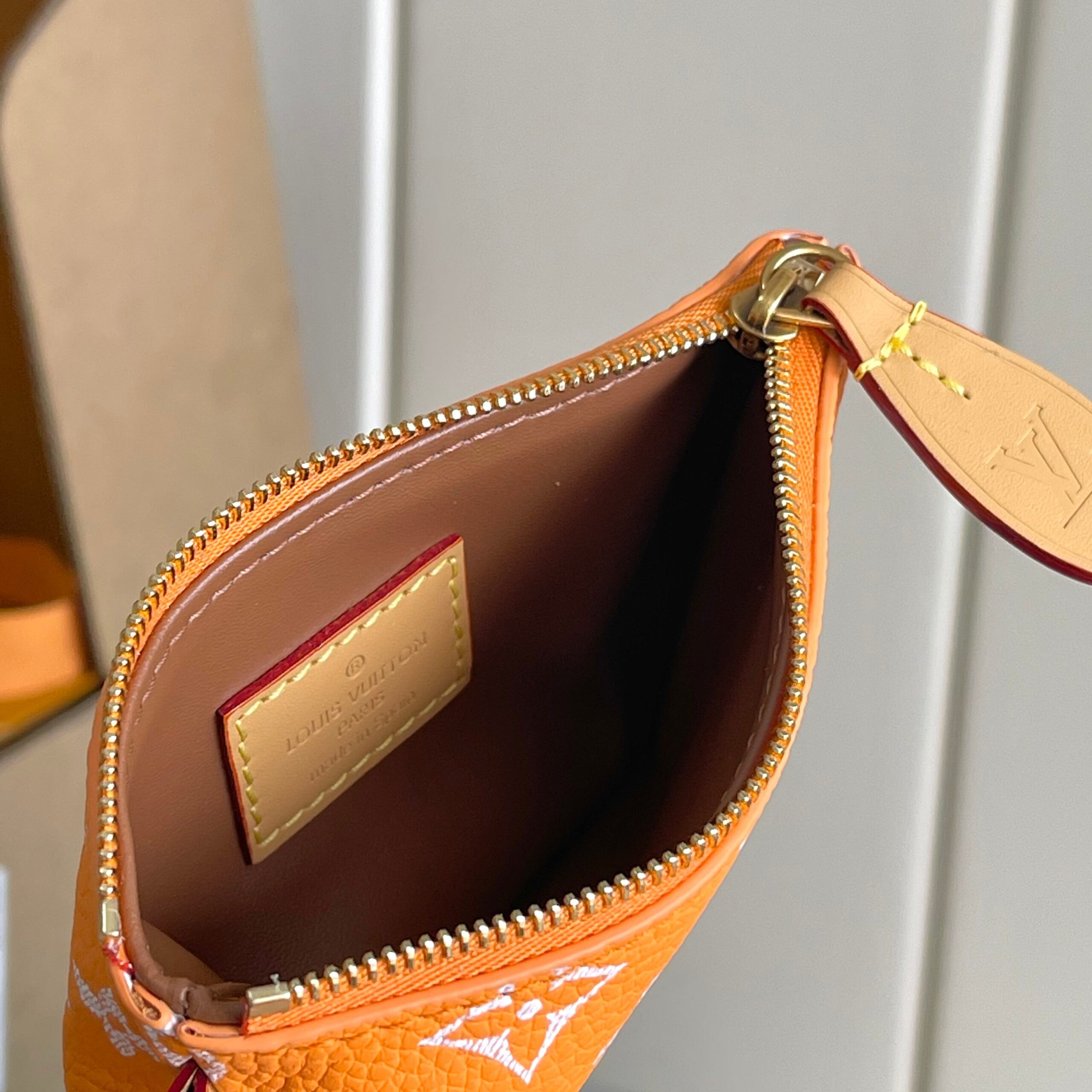 Speedy P9 Bandoulière 25 Monogram Leather Handbag - Image 9
