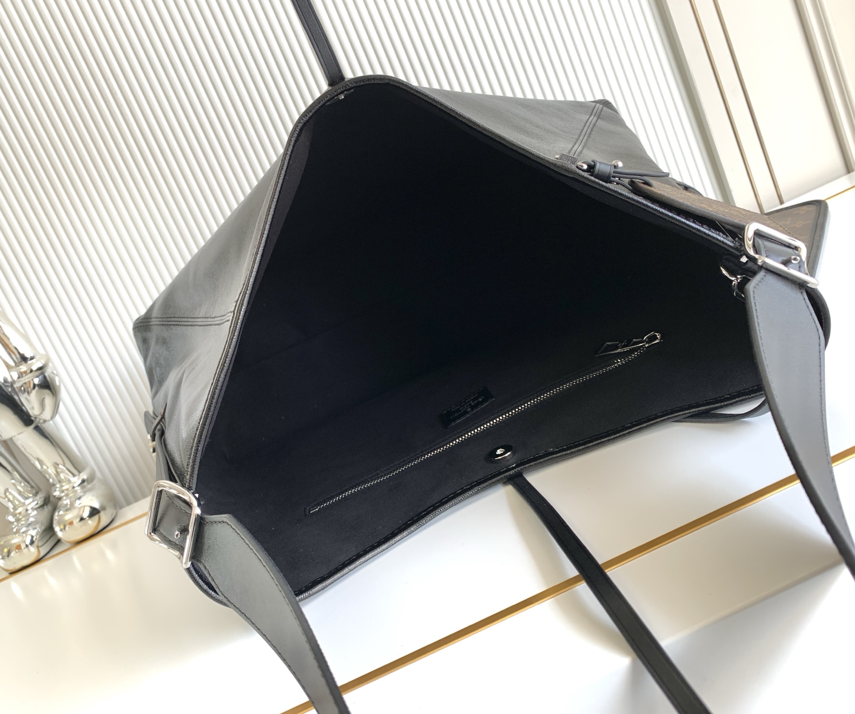 CarryAll Dark Medium Handbag - Image 9