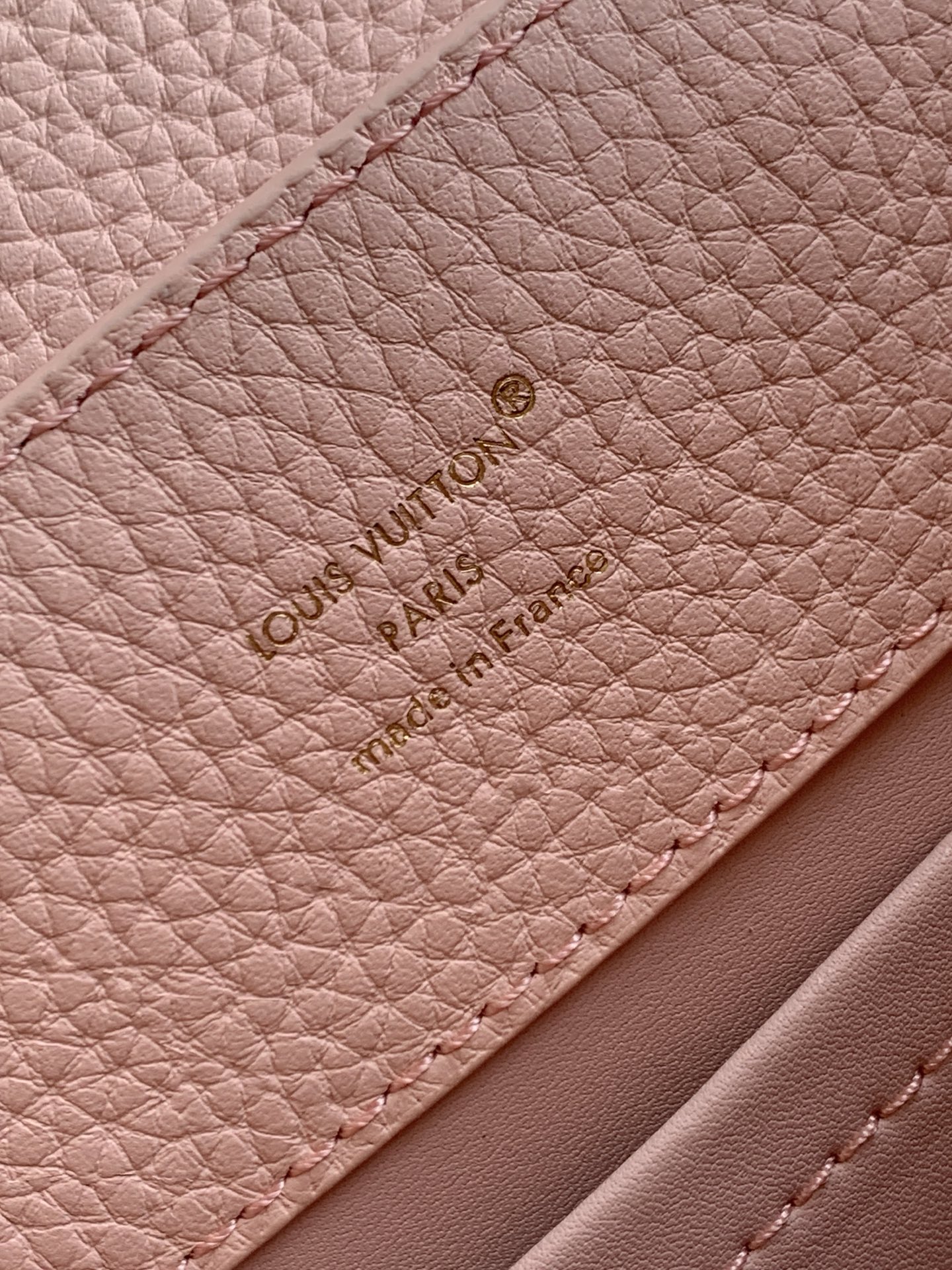 Louis Vuitton Capucines BB Handbag, Light Pink Pearl Double Chain - Image 9