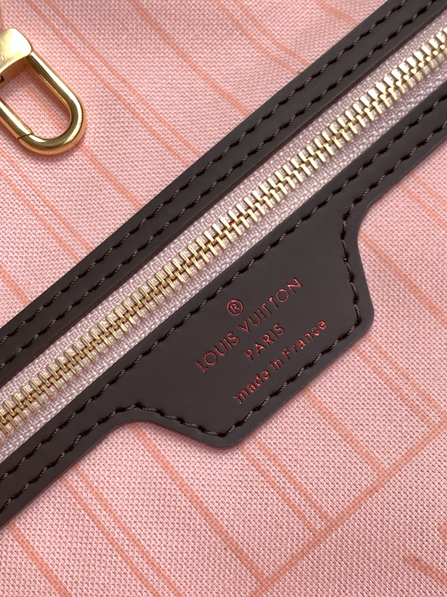 Louis Vuitton Neverfull MM Monogram Canvas Tote Bag - Image 9