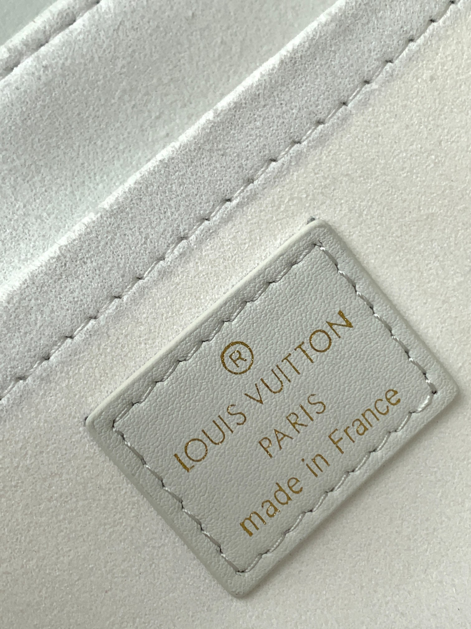 Louis Vuitton New Wave Chain Shoulder Bag M58549 White - Image 9