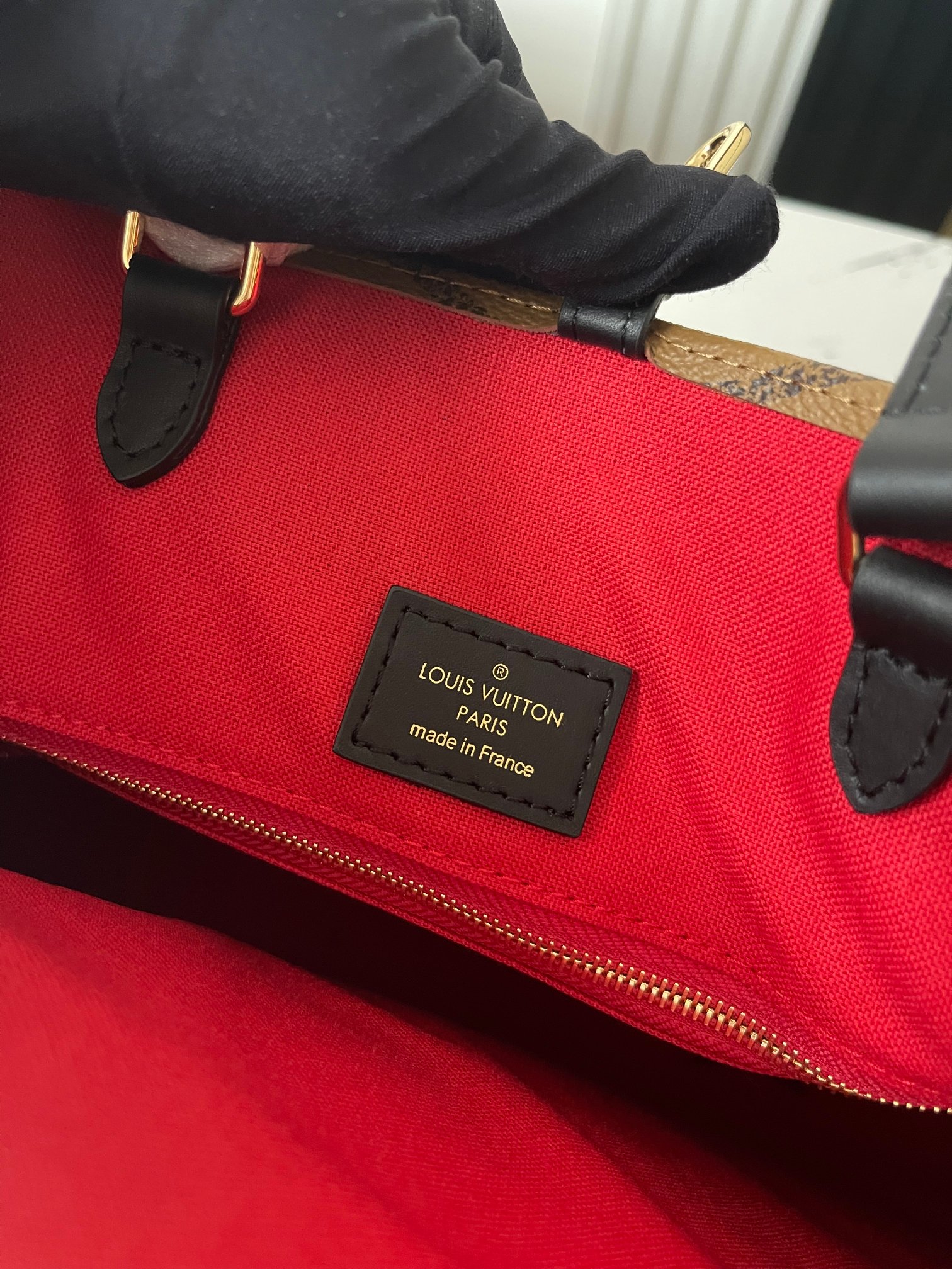 Louis Vuitton Onthego MM Monogram Tote Bag - Image 9