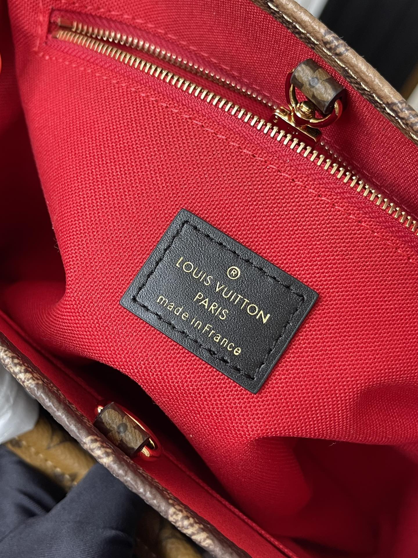 Louis Vuitton OnTheGo PM Monogram Reverse Tote Bag M46373 - Image 9