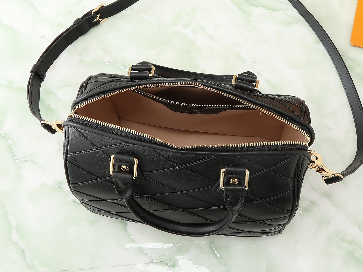 Louis Vuitton Speedy Bandoulière 25 Leather Shoulder Bag - Image 9