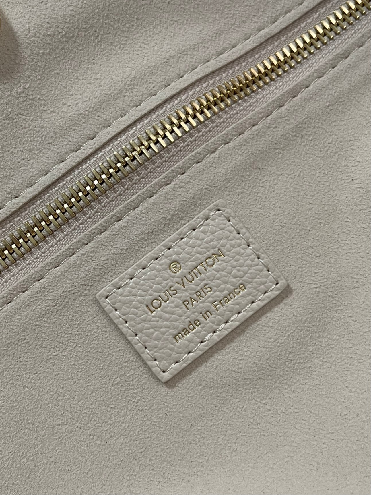Louis Vuitton Neverfull MM Tote Bag in Monogram Empreinte Leather - Image 9