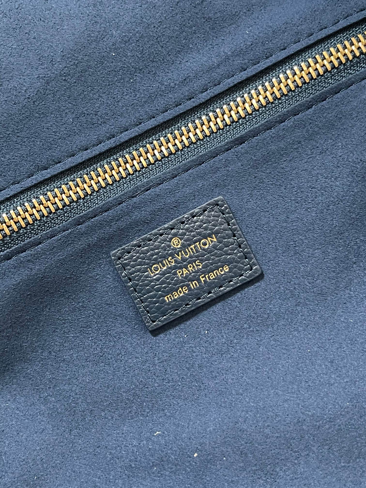 Louis Vuitton Neverfull MM Monogram Empreinte Leather Tote Bag - Image 9