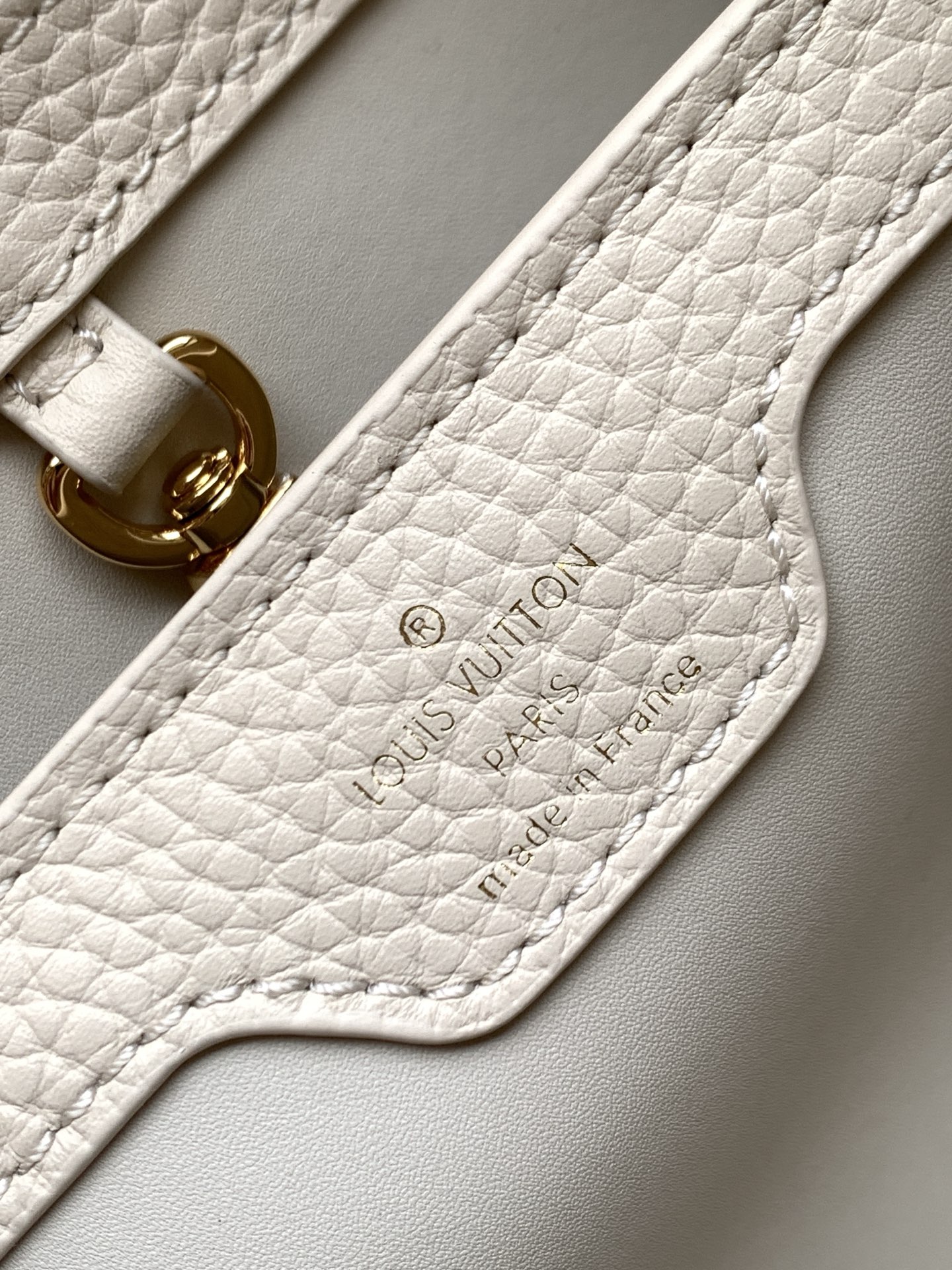 Louis Vuitton Capucines BB Handbag in White - Image 9