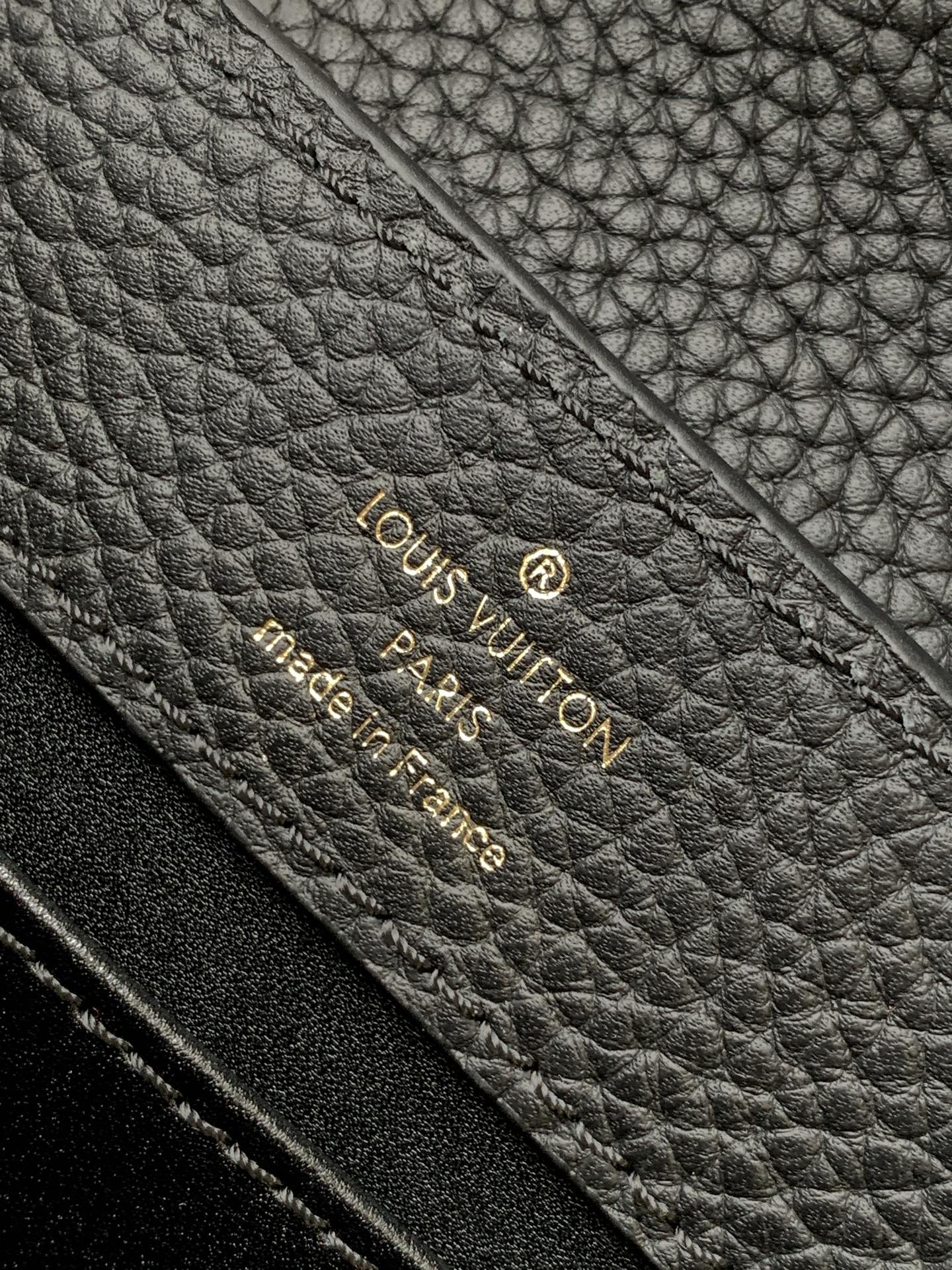 Louis Vuitton Capucines Flower Crown Handbag in Taurillon Leather - Image 9